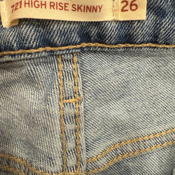 Levi's Classic Blue Skinny Jeans - Picture 6 of 6